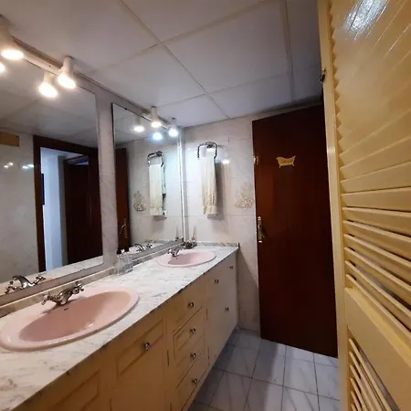 Budget And Cute Rooms With Balcony Sevilla Center Buitenkant foto